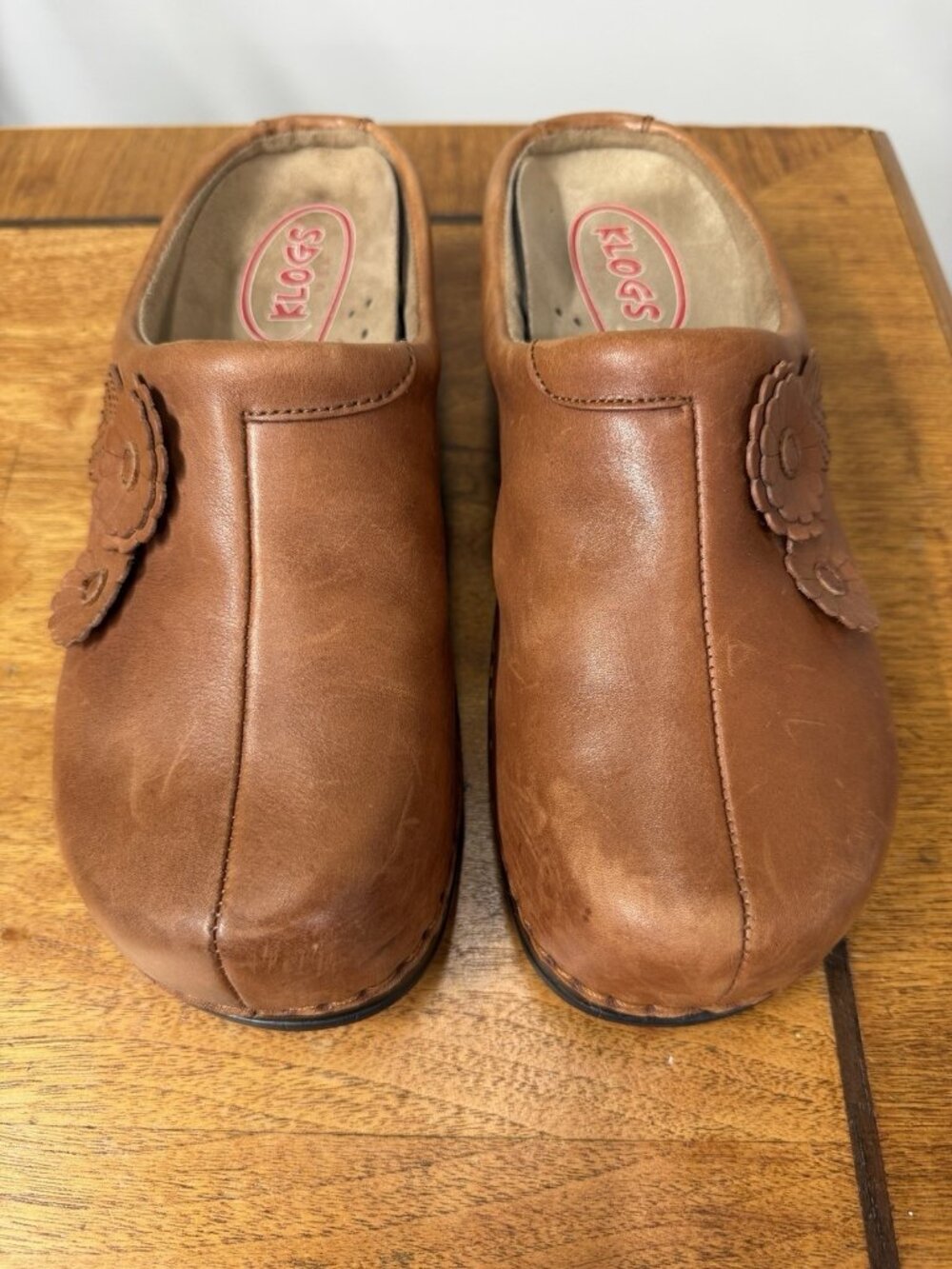 Klogs Women's 9 Wide Brown Leather 3D Flower Slip On Mule Shoes Clogs Nursing